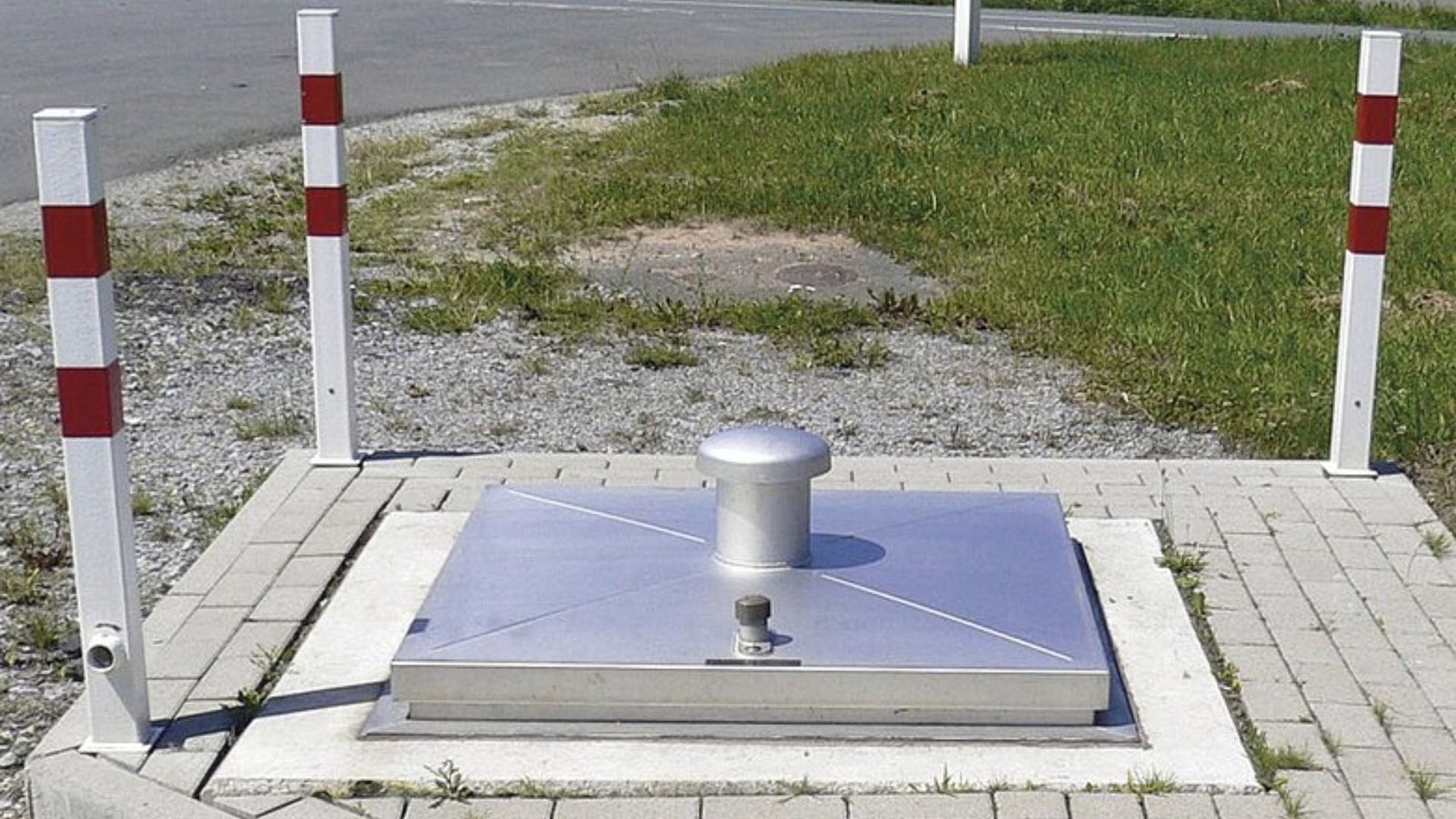 The Benefits and Drawbacks of Steel Manhole Covers